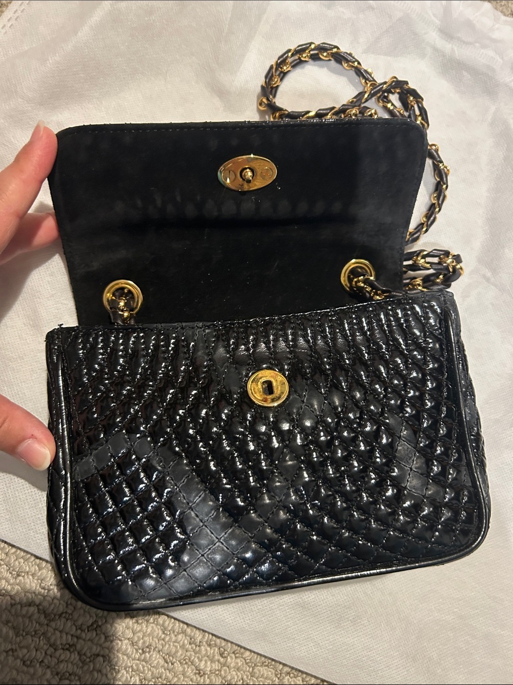Bally Classic Black Quilted Crossbody Bag with Gold Hardware - Picture 8 of 10